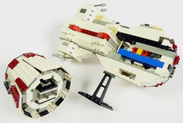 Lego Star Wars UCS 10019 Rebel Blockade Runner