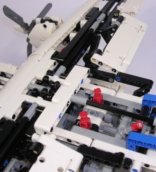Lego Technic #42025 Avion cargo