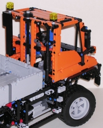 Lego Technic 8110 Mercedes-Benz Unimog U400